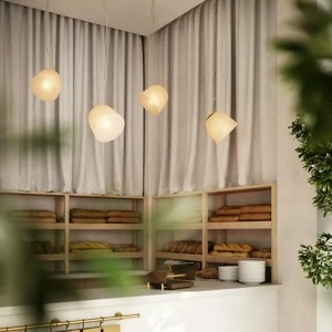 Suspension blanche en verre soufflé Bright Breeze - Nordic Tales