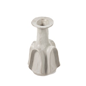 La designer Marie Michielsssen crée des vases uniques et élégants pour la collection Billy de Serax