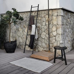 Black Benji stool from the Muubs