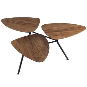 Élégance pivotante : La table basse 63 de Klybeck en mode fermé