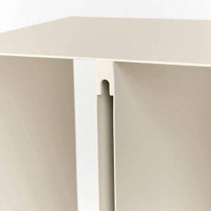 Étagère Murale Curved en Acier Beige – Kristina Dam