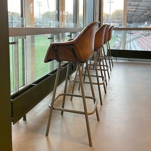 Tabouret de bar Icon en cuir avec accoudoir - Trademark Living