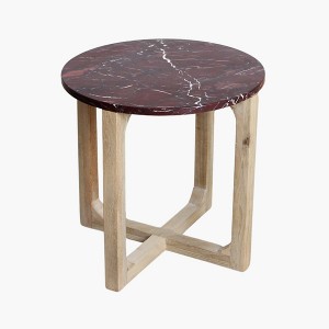 Table d'appoint ronde marbre bordeaux et bois manguier Raw Materials en situation salon avec fauteuil – Woodely