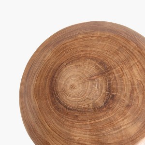 Détail grain naturel teck massif nœuds bois – table d'appoint Tao Raw Materials 30x45 cm – Woodely