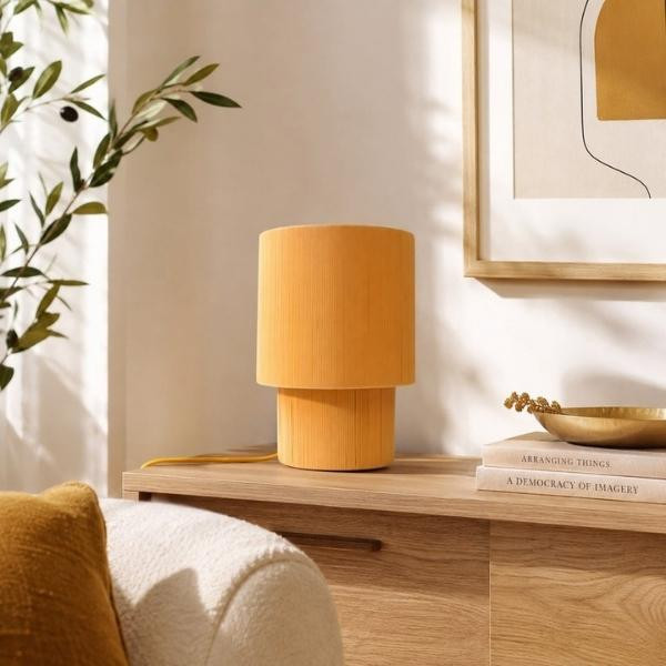 Lampe à poser Tube en plastique recyclé miel | Woodely