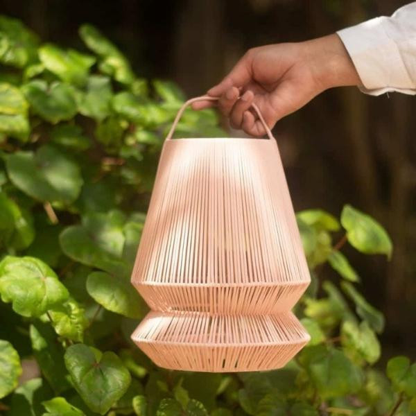Lanterne Lampion Carry-on recyclée rose poudré | Woodely
