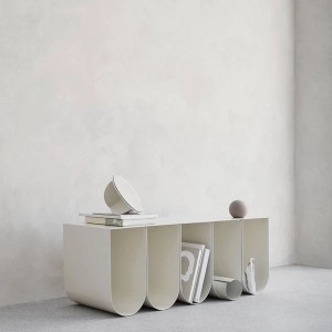 Metal curved bench - Kristina Dam