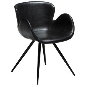 La chaise GAIA est parfaite autour d'une table pour recevoir ses convives
