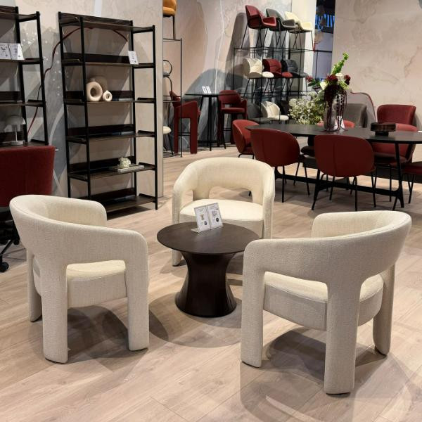 Fauteuil lounge SPLENDOR bouclé Beige | Dan-Form | Woodely
