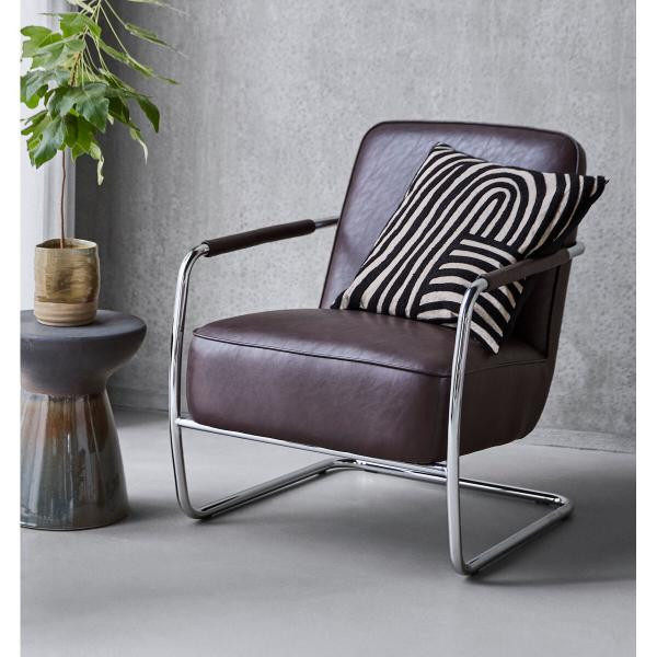 Lounge chair Comma mulberry and chrome | House Doctor