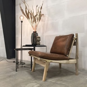 Fauteuil bois et cuir de la collection Trademark