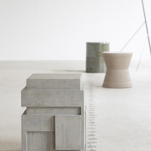 concrete side table - Marie Michielssen - Serax