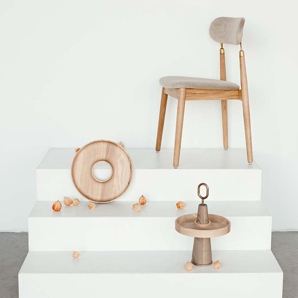 Light oak chair 7.15 and beige fabrics - Emko