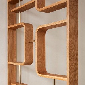 Wood and brass screen wall - Red Edition