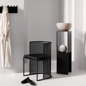 Black oak coat rack - Kristina Dam