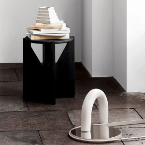 Tabouret en chêne noir