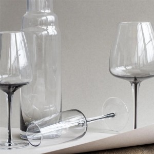 White wine glass Smoke X6 - Broste Copenhagen