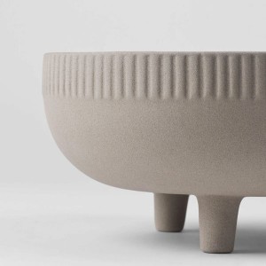 rainurage pour finir ce pot de la collection Kristina Dam