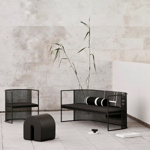 Curved pouf Black leather - Kristina Dam