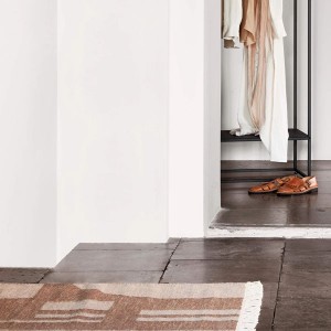Tapis en laine Kelim marron Bleuté - Kristina Dam