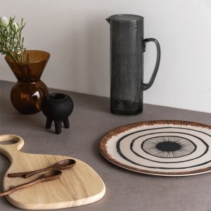 Planche bois Chilbil en composition avec planches et objets décoratifs - Urban Nature Culture - Woodely