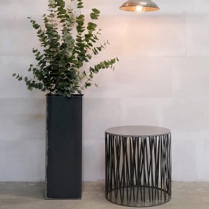 Table basse ronde Nikolas acier - Trademark Living